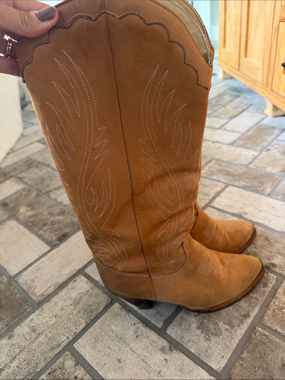 Zodiac Vintage Heeled Tan Leather Western Cowboy Boots - Women